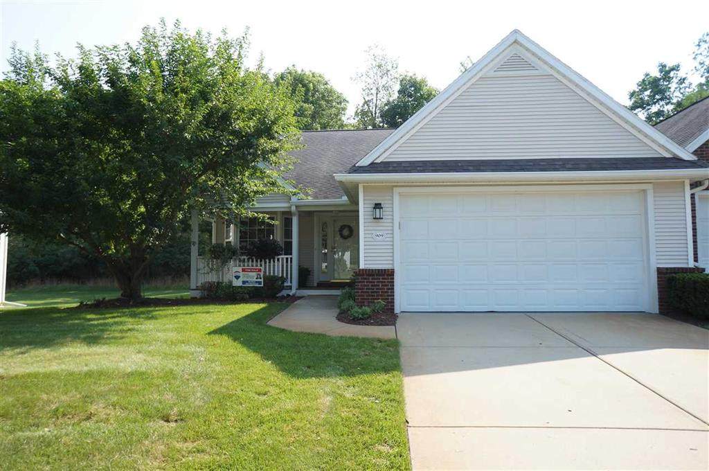 909 Oakbrook Dr - Photo 1