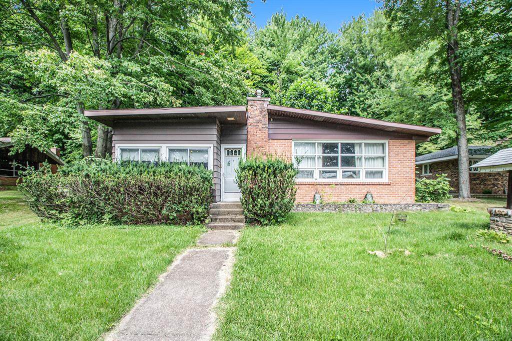 15550 Lakeview Drive - Photo 1