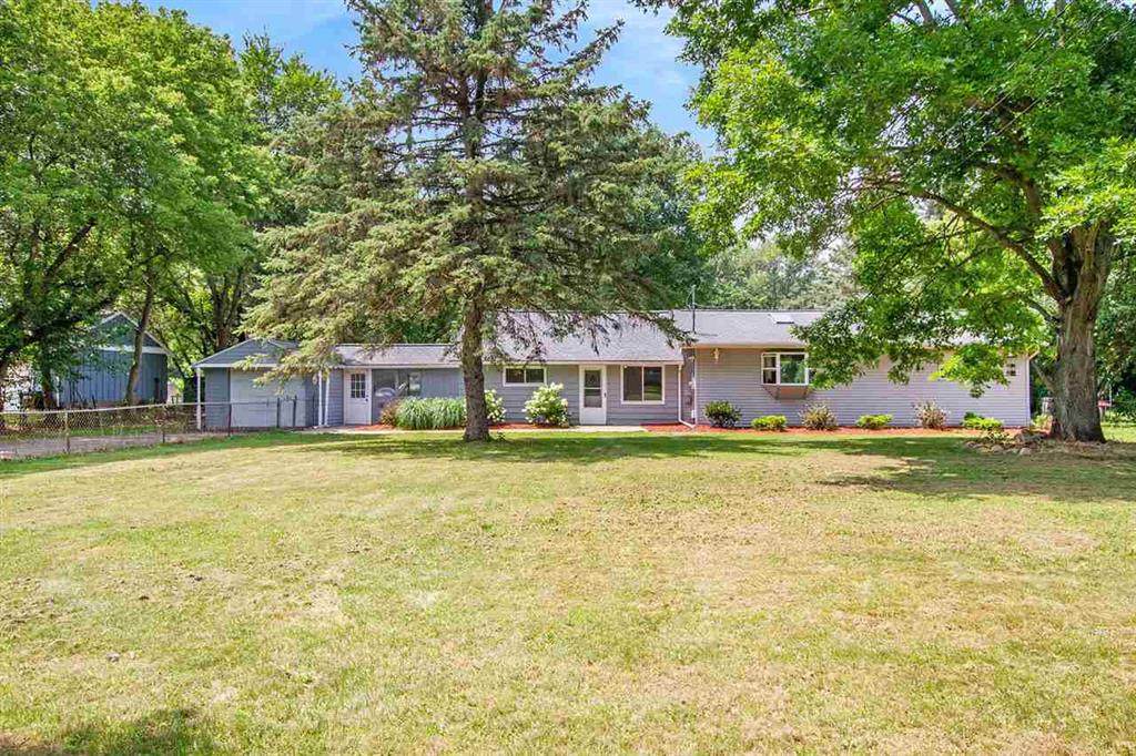 2716 Clark Street - Photo 1