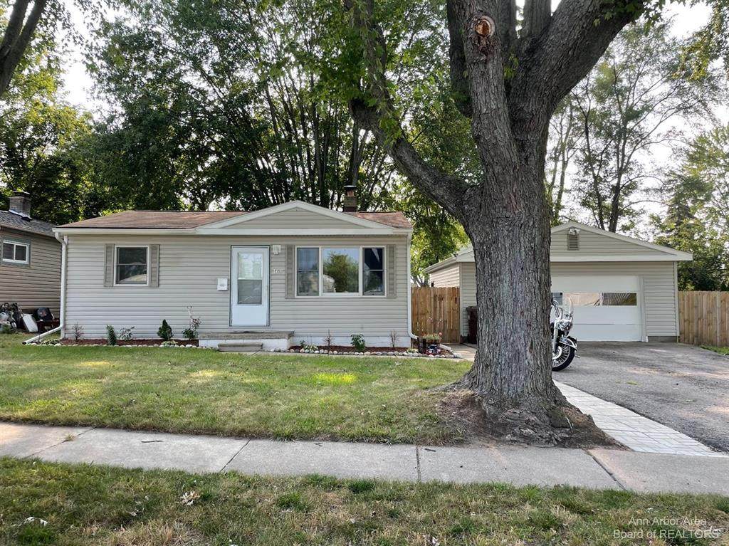 169 Edgemont - Photo 1