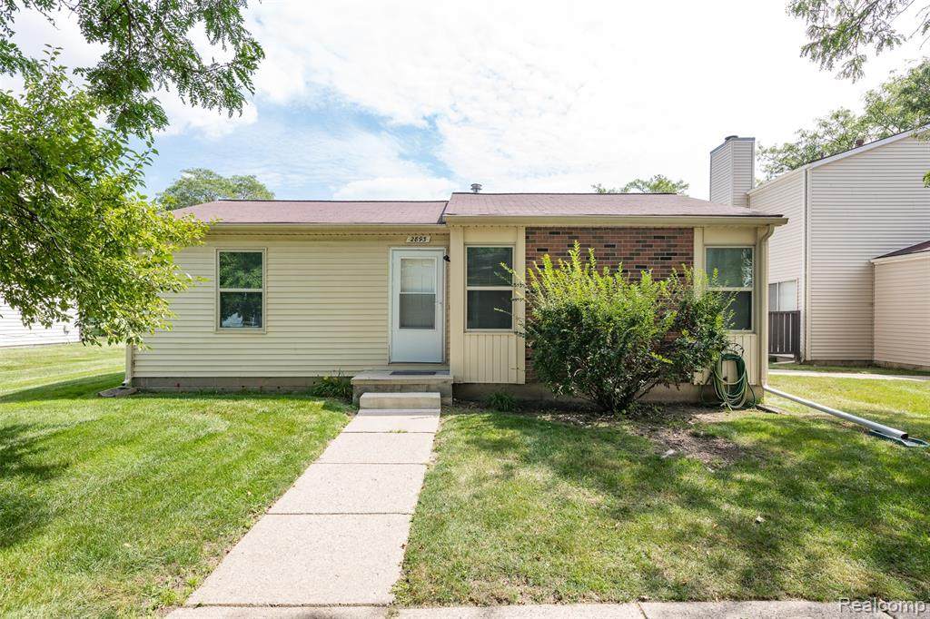 2893 Roundtree Drive - Photo 1