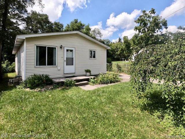 5355 Lake Grove Drive - Photo 1