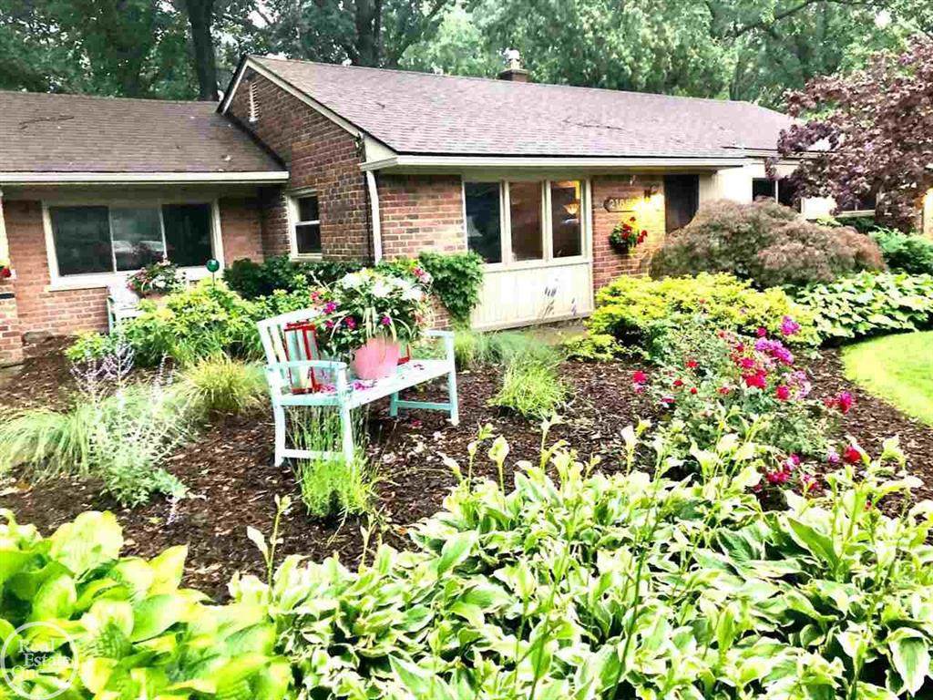 21850 Highview - Photo 1