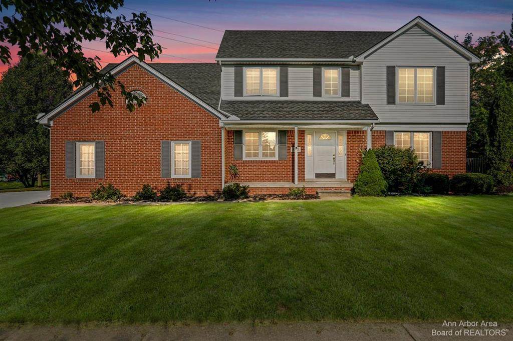 662 Woodhill Drive - Photo 1