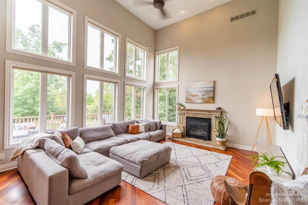 50535 Cottonwood Court - Photo 1