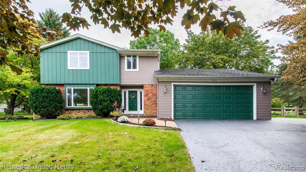 4533 Hillview Shores Drive - Photo 1