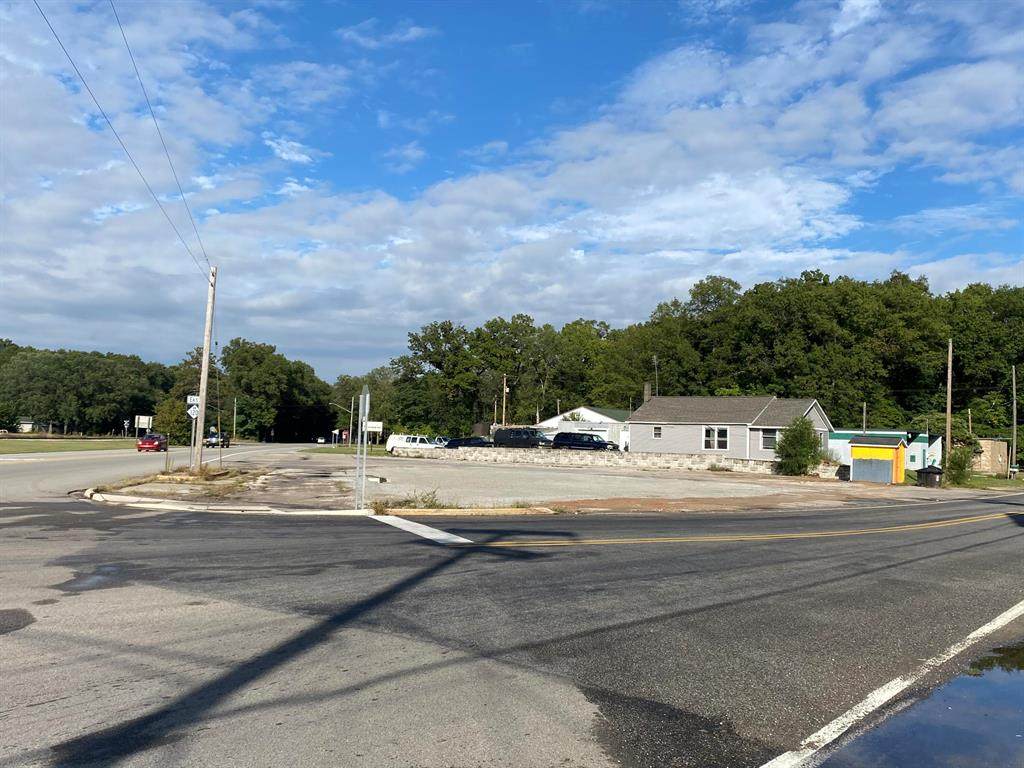 6012 Holton Road - Photo 1