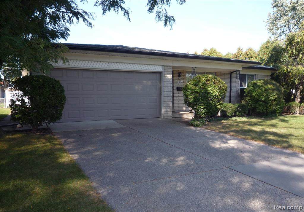 11285 Canterbury Drive - Photo 1