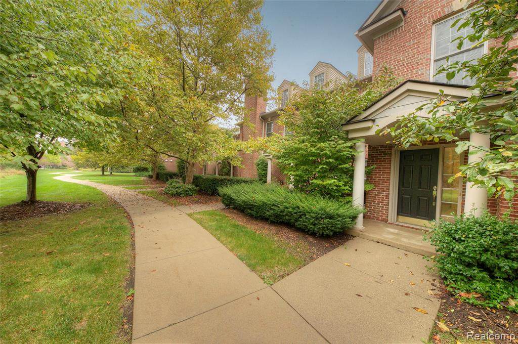 5738 Wellesley Lane - Photo 1