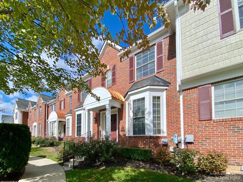 41698 Brownstone - Photo 1