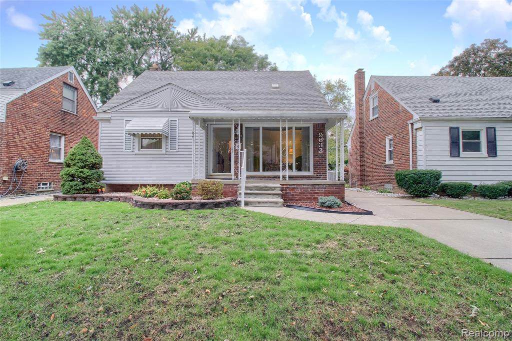 9632 Laurence Avenue - Photo 1