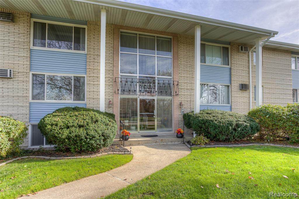33353 Kingslane Court - Photo 1