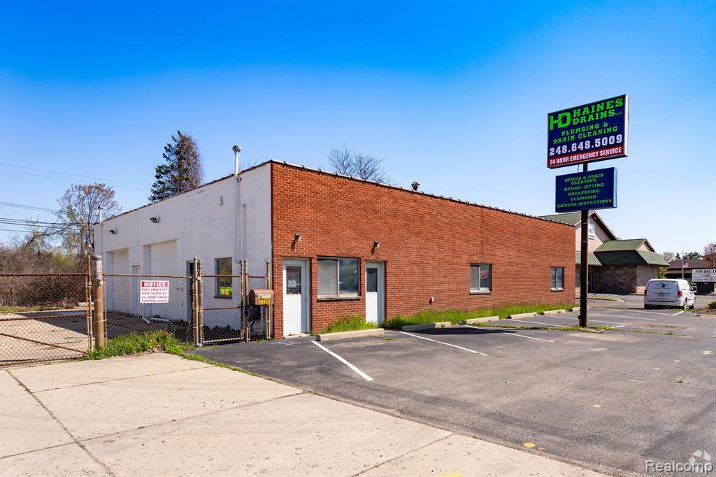 7720 Highland Road - Photo 1