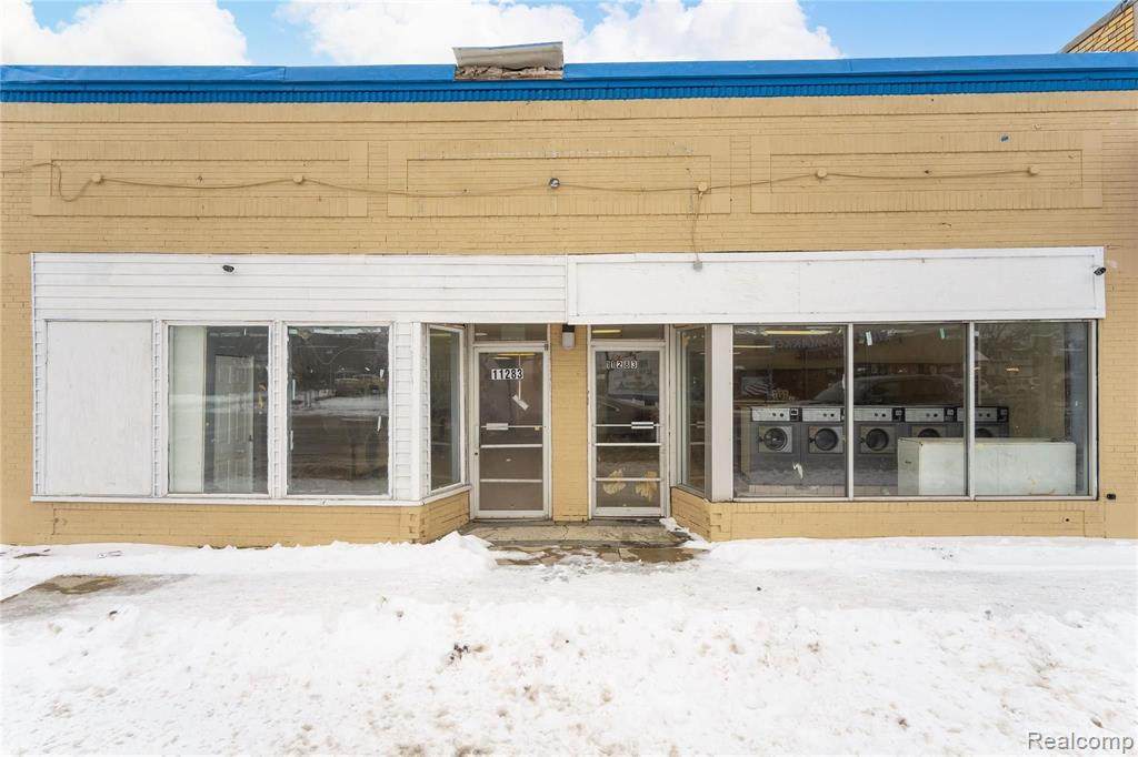 11283 Jefferson Avenue - Photo 1
