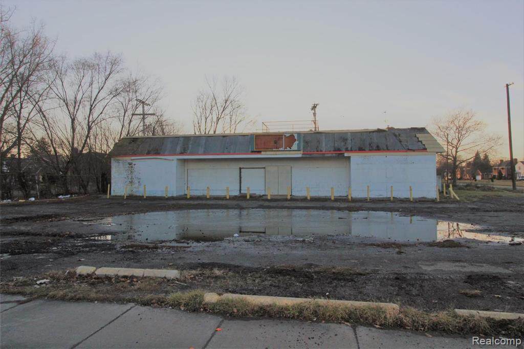 10251 Chalmers - Photo 1