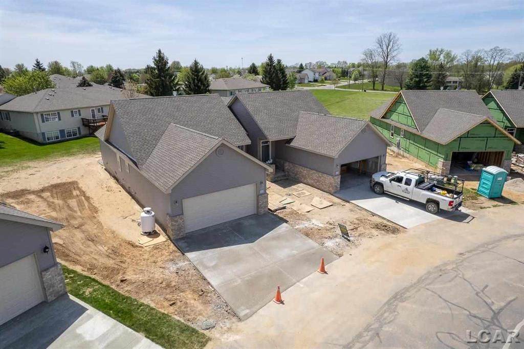 563 Ridge Lane - Photo 1