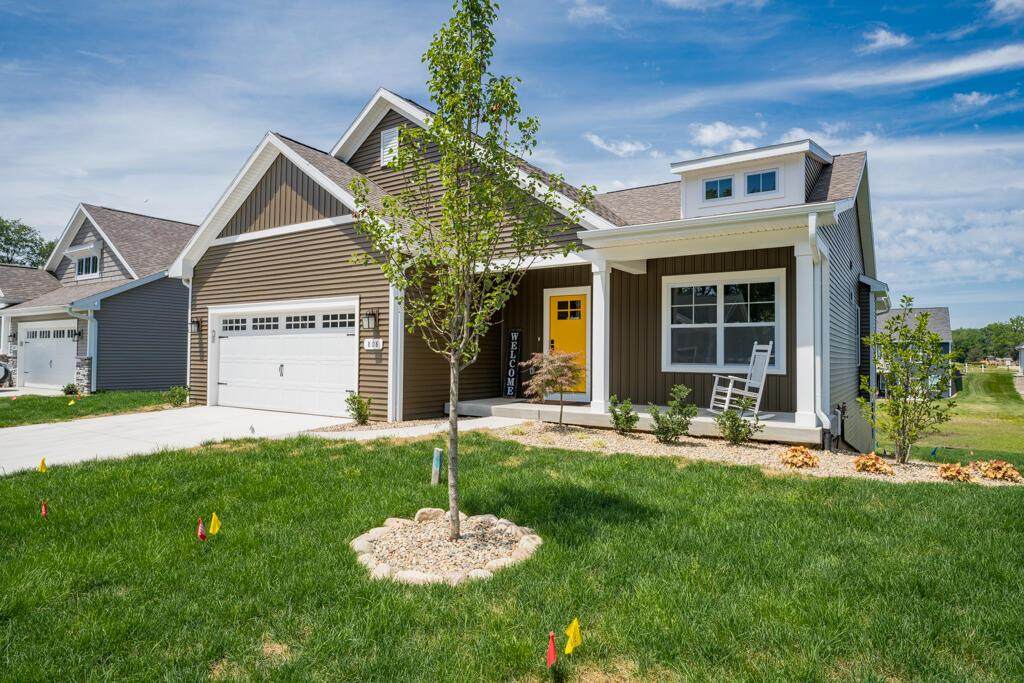 808 Sand Pointe Trail - Photo 1