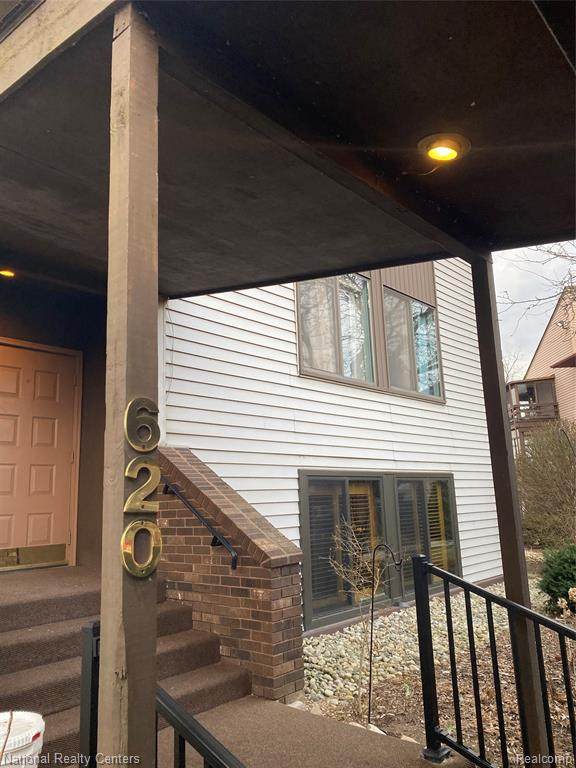 620 Cliffs Drive - Photo 1