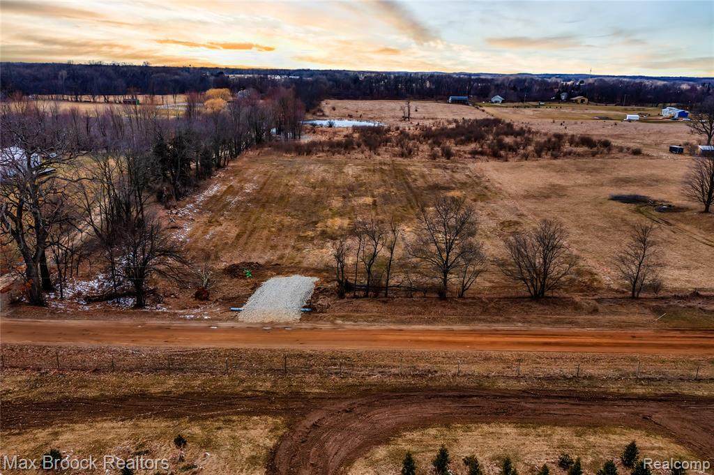 2660 Notten Road - Photo 1