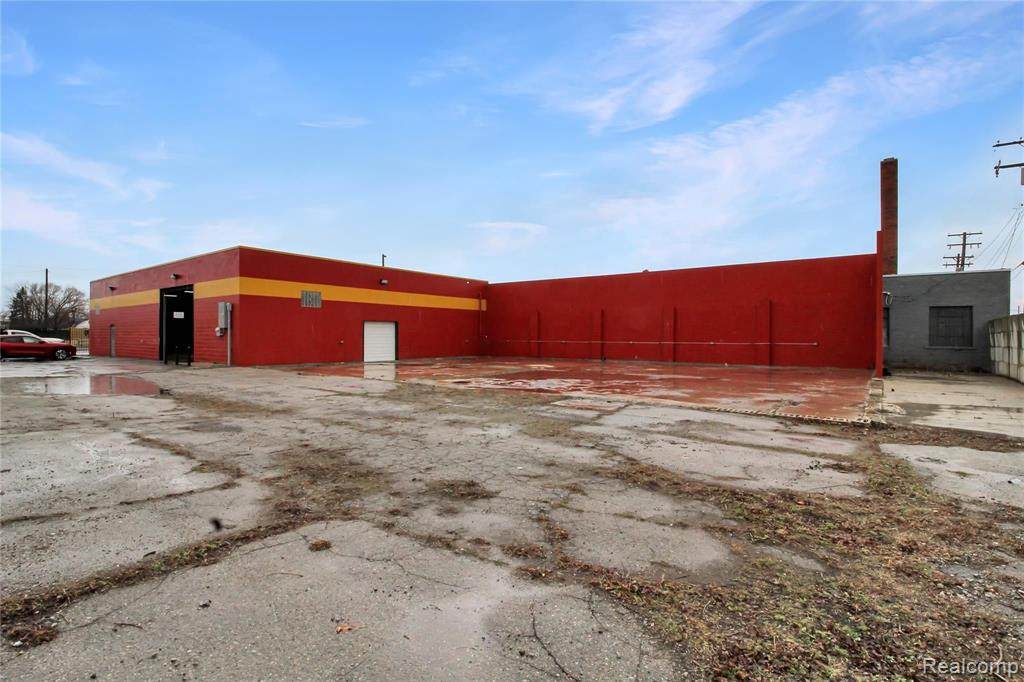 6563 Warren Avenue - Photo 1