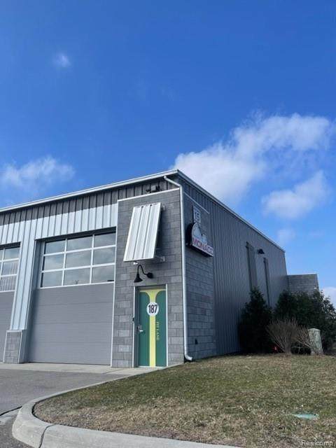 187 Pit Lane - Photo 1