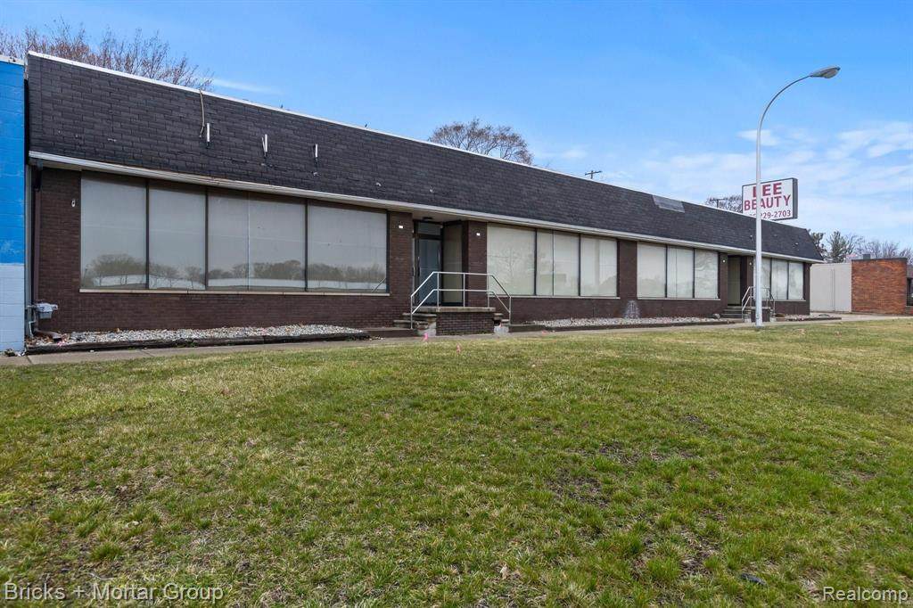 1456 Southbound Gratiot Avenue - Photo 1