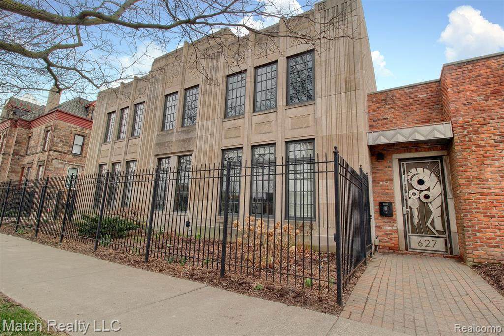 627 Alexandrine St Unit 9 - Photo 1