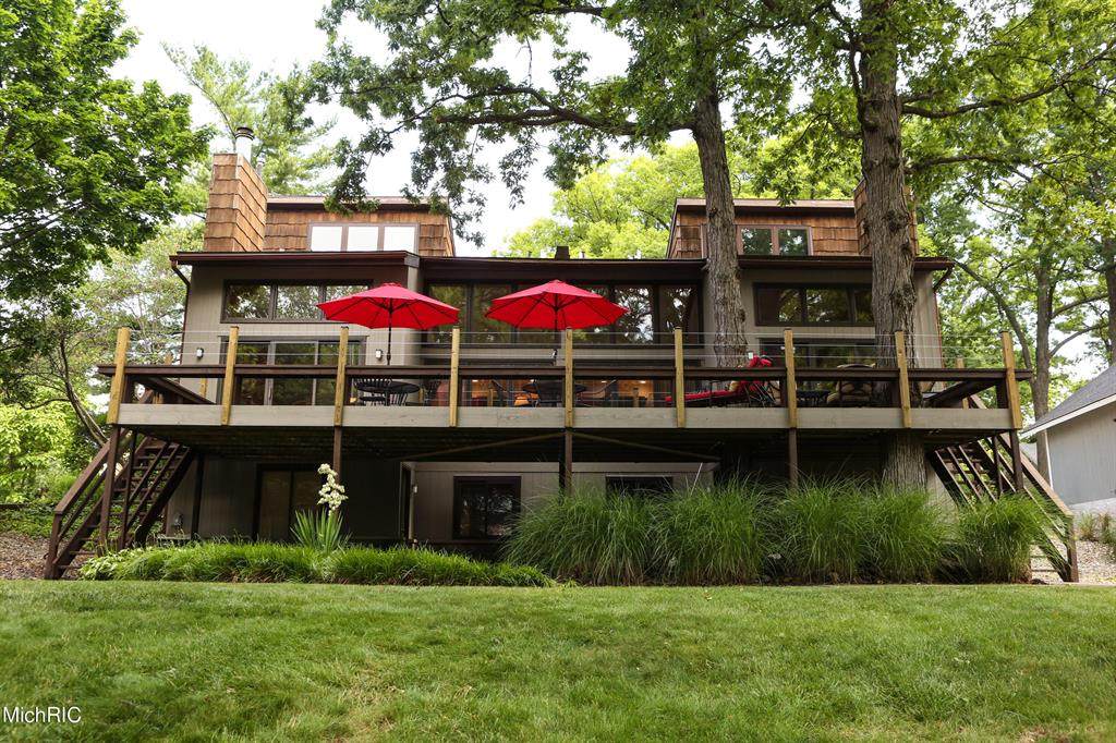 111 South Street - Photo 1
