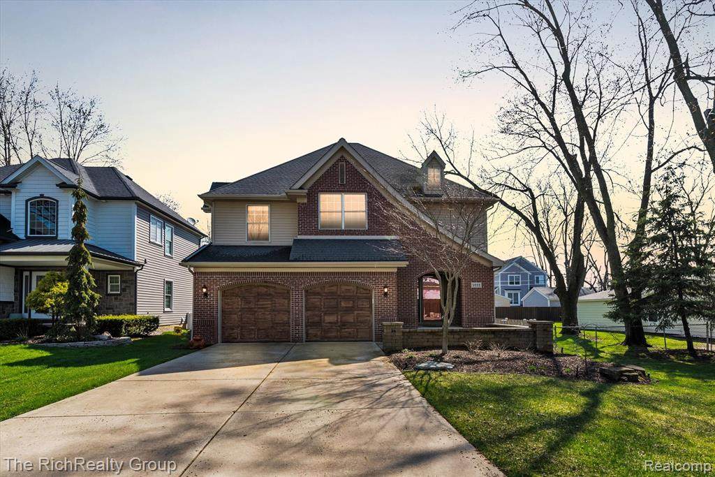 9222 Northern Avenue - Photo 1