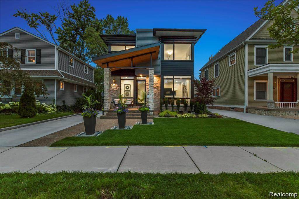 1635 Bates Street - Photo 1
