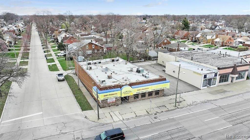 3807 Fort Street - Photo 1