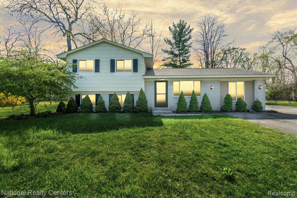 5417 Farm Road - Photo 1