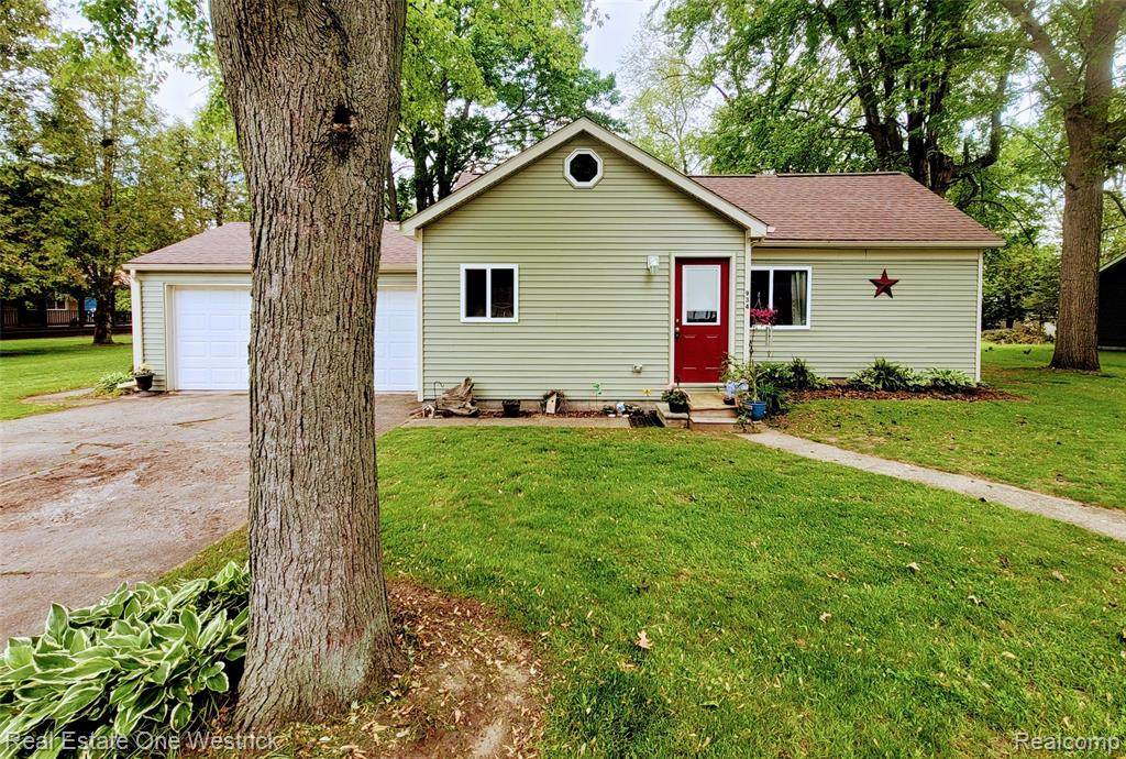 934 Summer Street - Photo 1