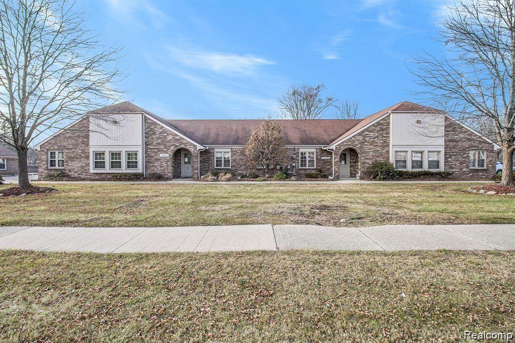 21999 Farmington Road - Photo 1