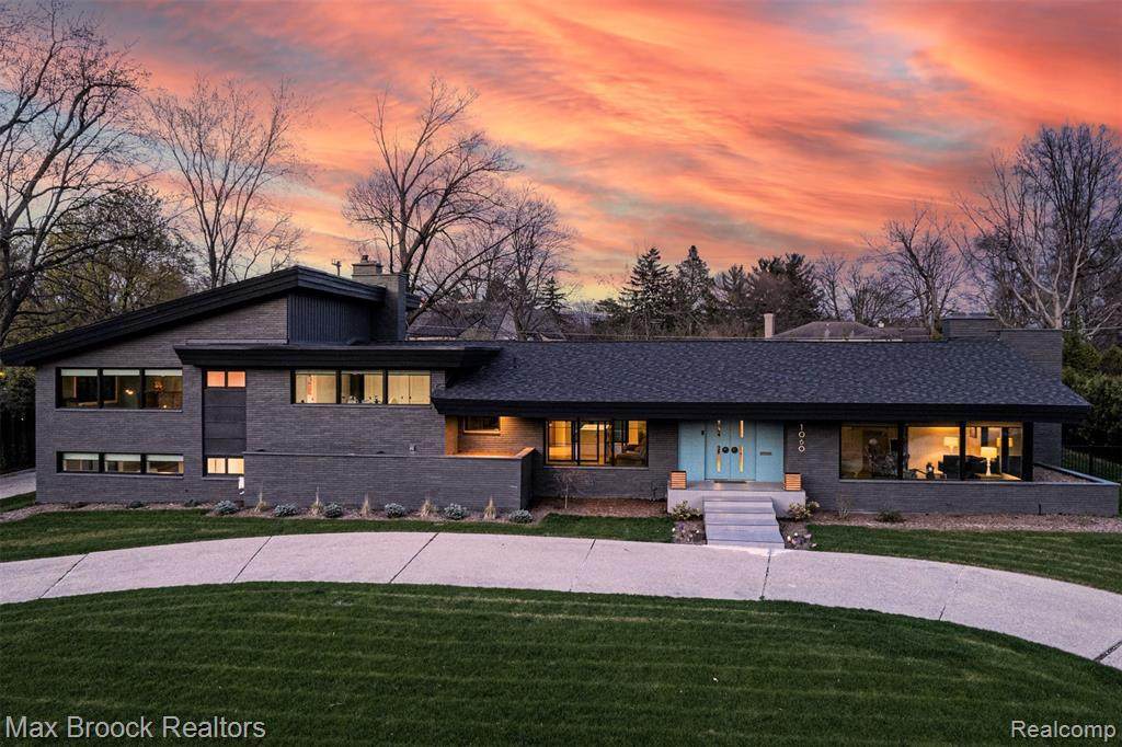 1060 Ardmoor Drive - Photo 1