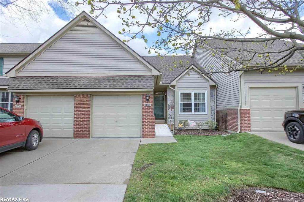 41772 Independence Dr - Photo 1