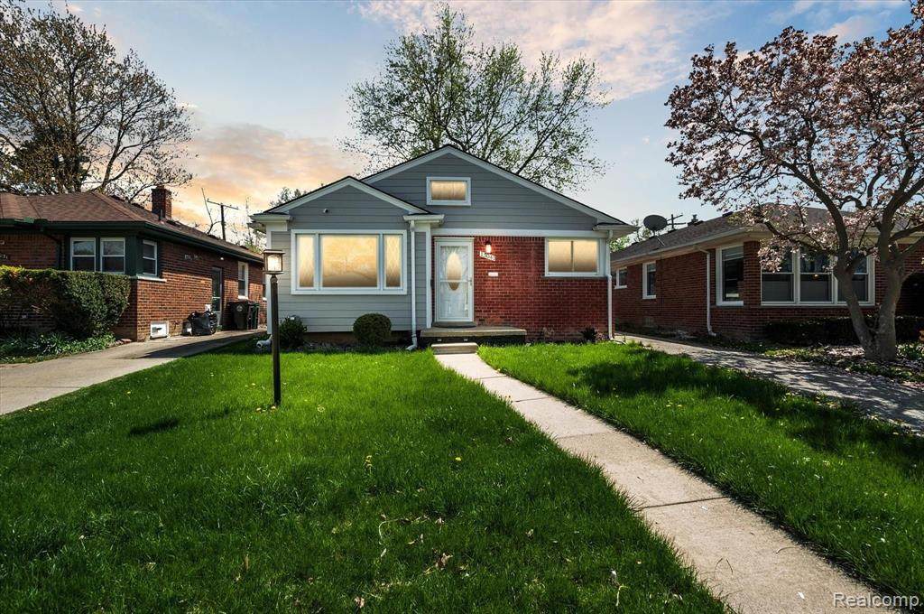 13041 Oak Park Blvd - Photo 1
