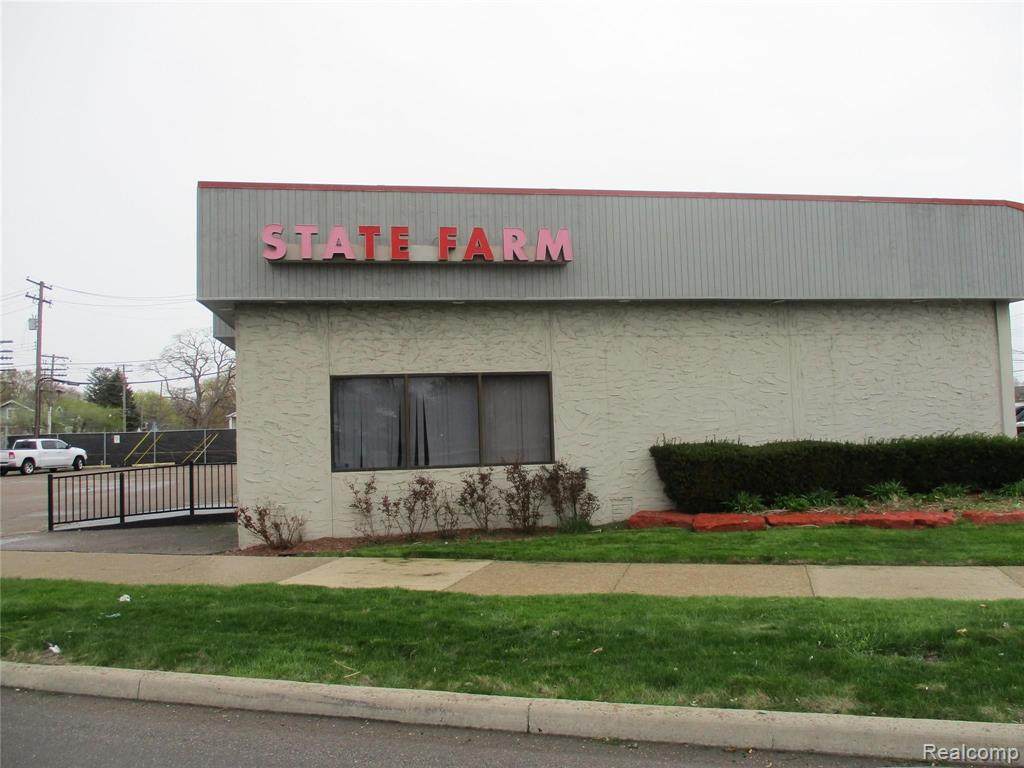 26600 Gratiot Avenue - Photo 1