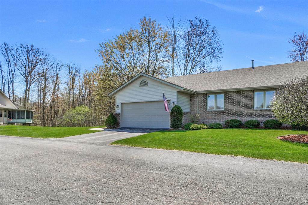 1041 Ironwood Circle - Photo 1