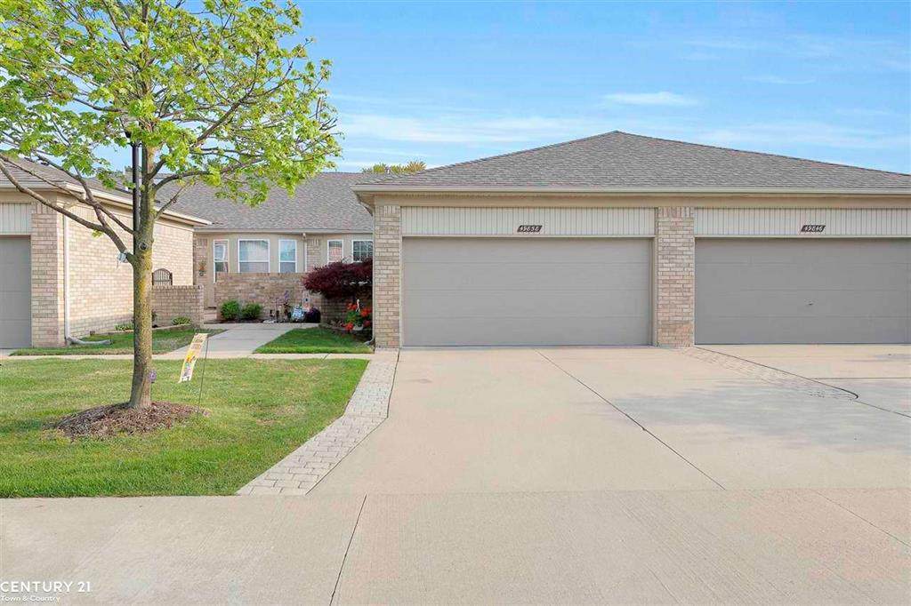 49858 Alpine Dr - Photo 1