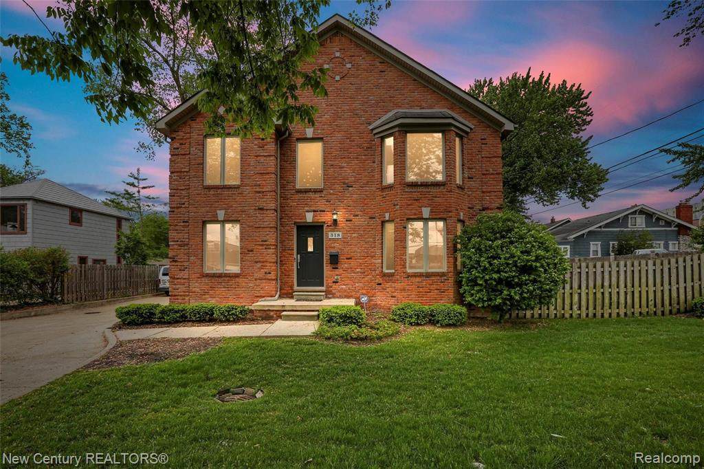 318 5TH Street - Photo 1