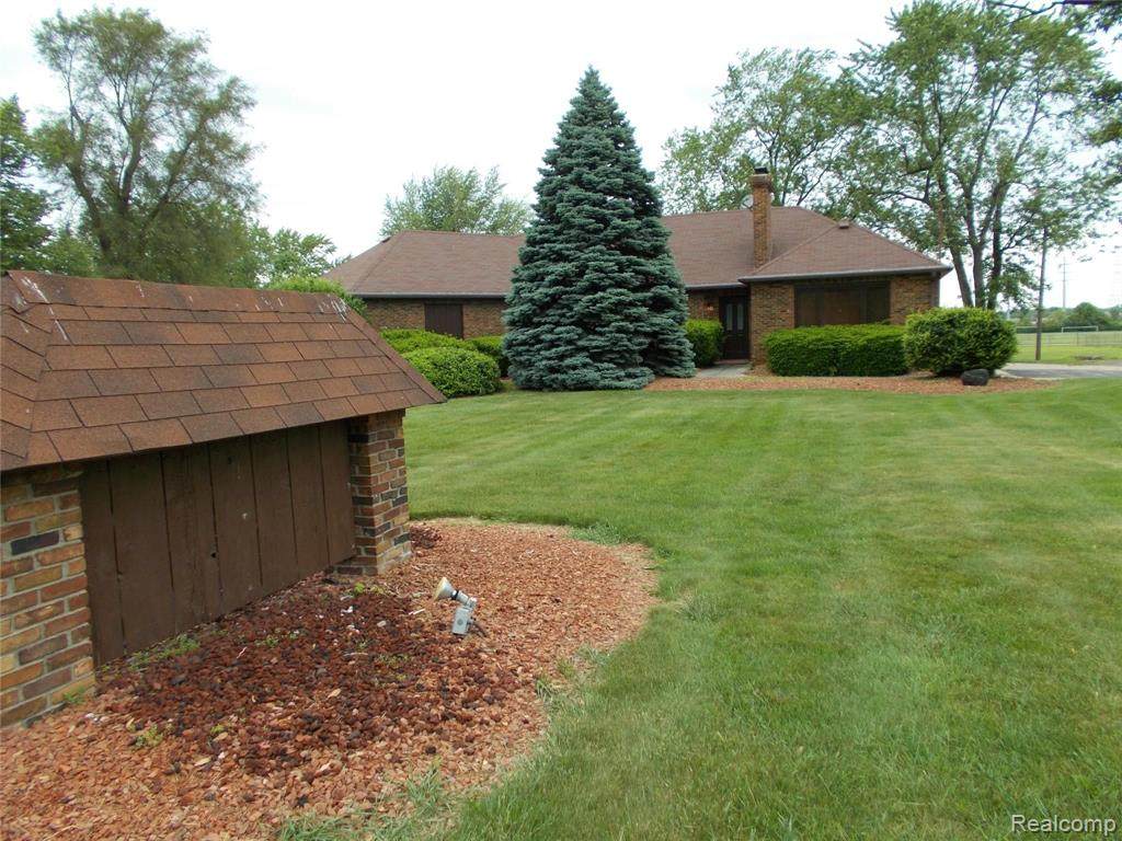 4085 Lapeer Road - Photo 1