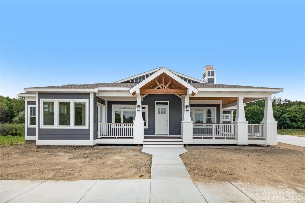 605 Grosbeak Drive - Photo 1
