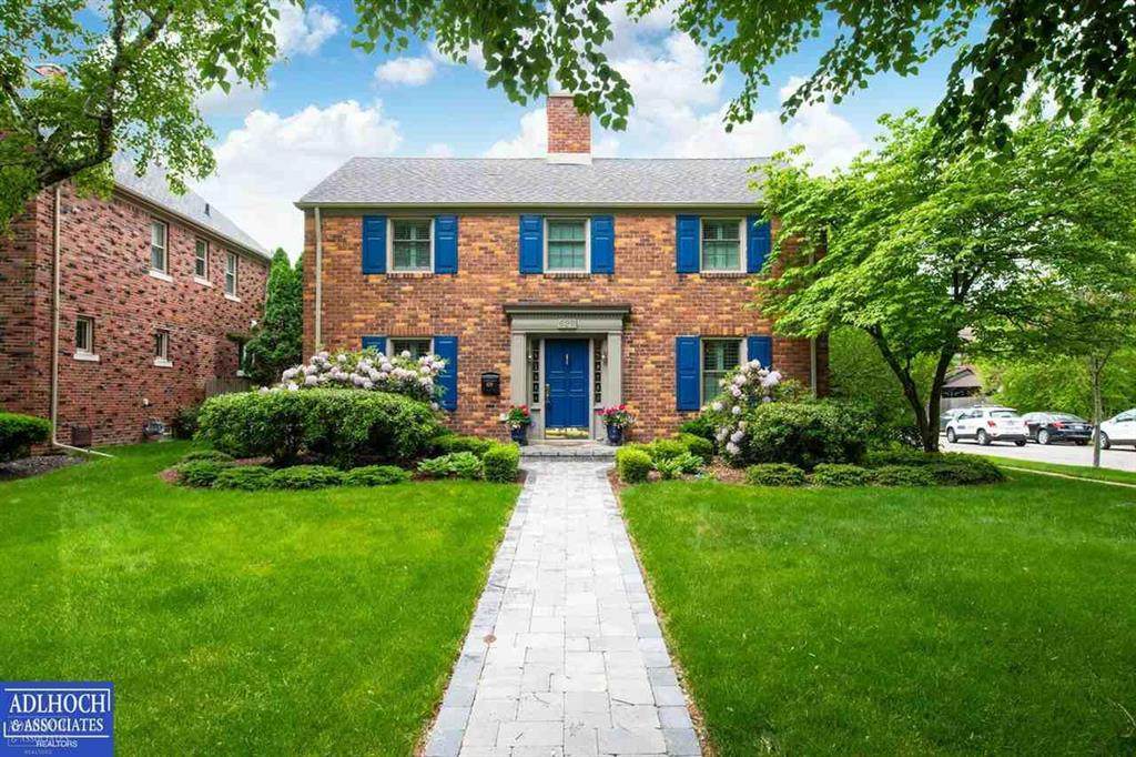 629 Rivard - Photo 1