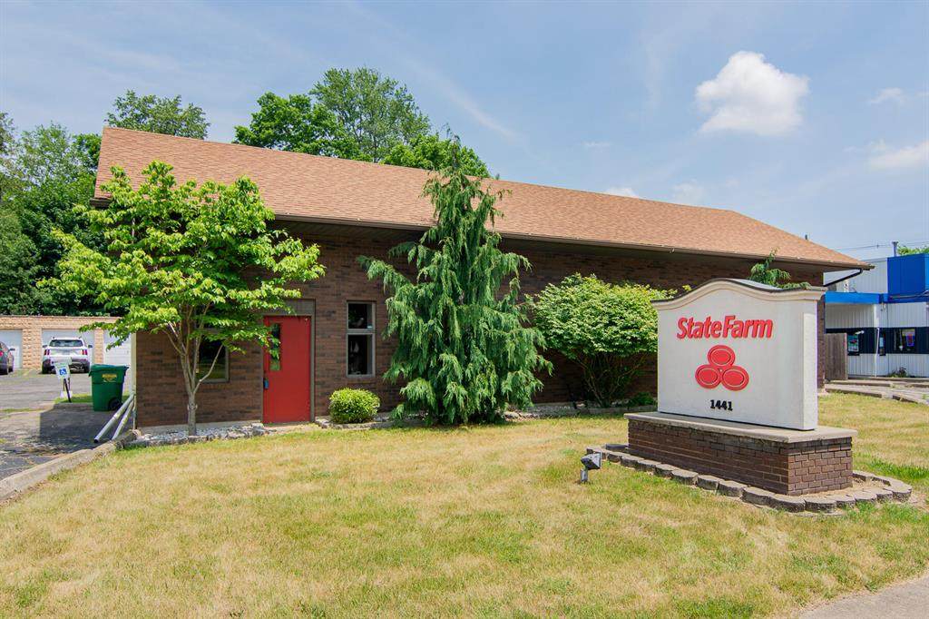 1441 Oak Street - Photo 1