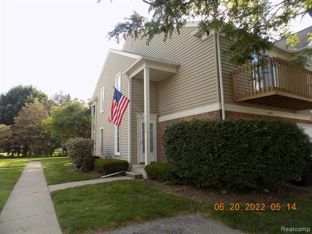 37337 Stonegate Circle - Photo 1