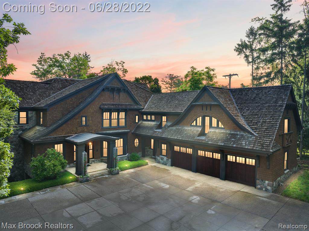 4890 Birchway Drive - Photo 1