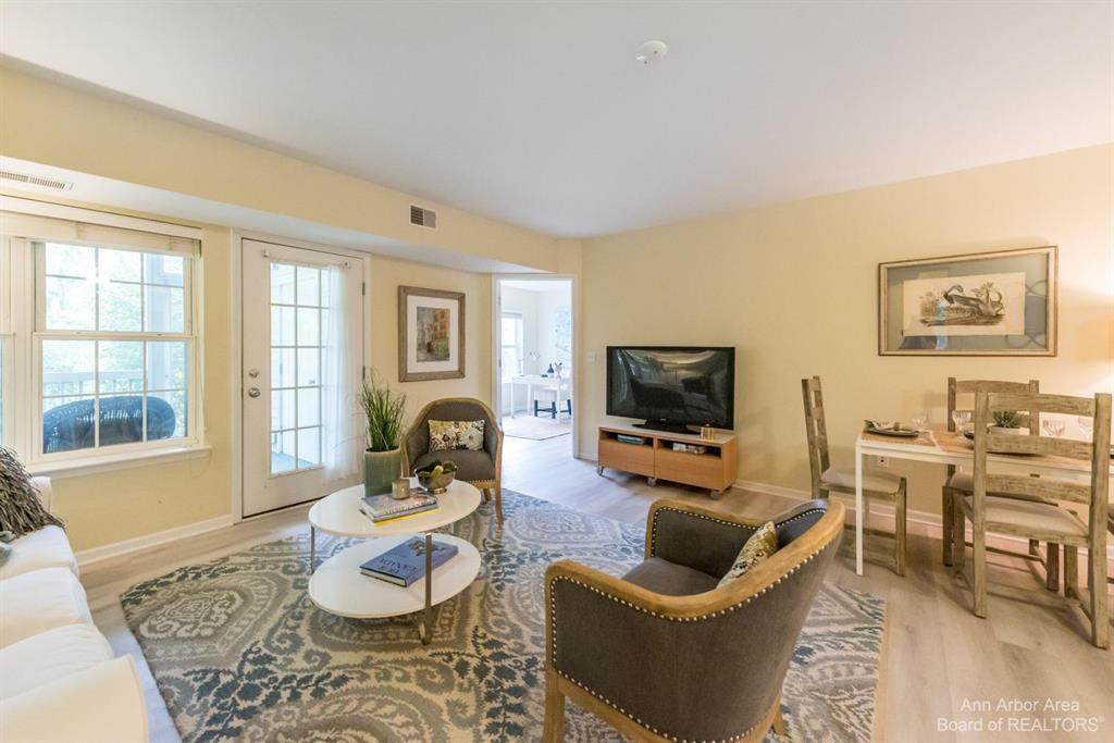2289 Main Street - Photo 1