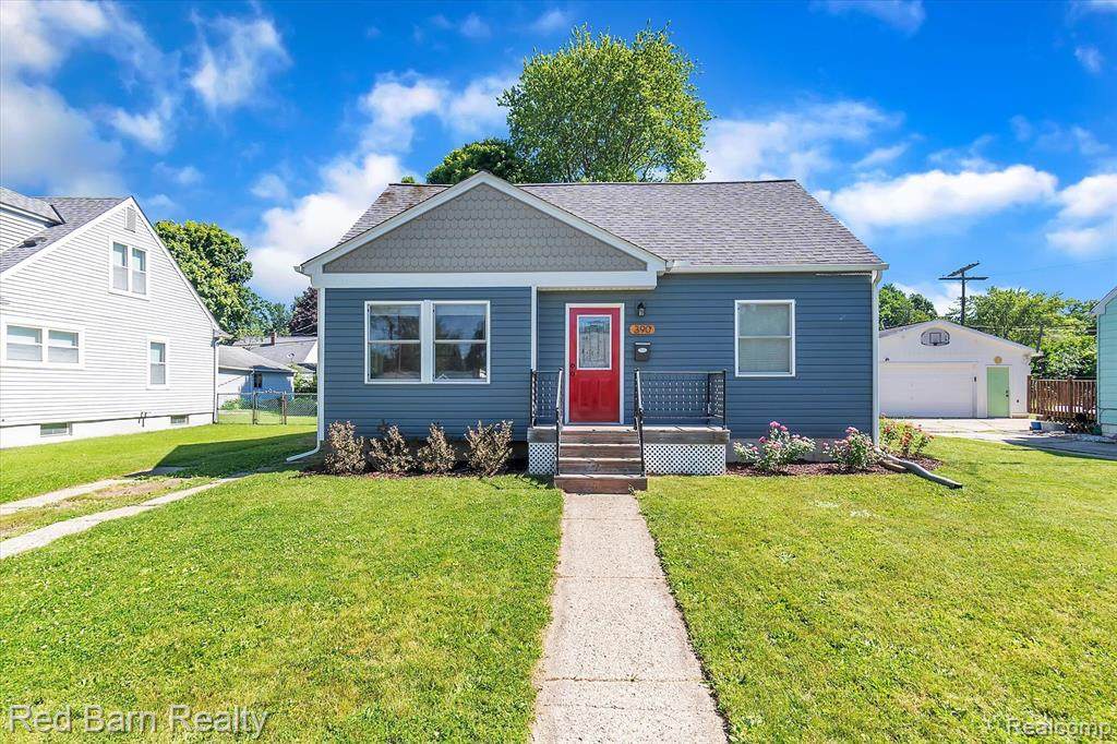 390 Everett Street - Photo 1
