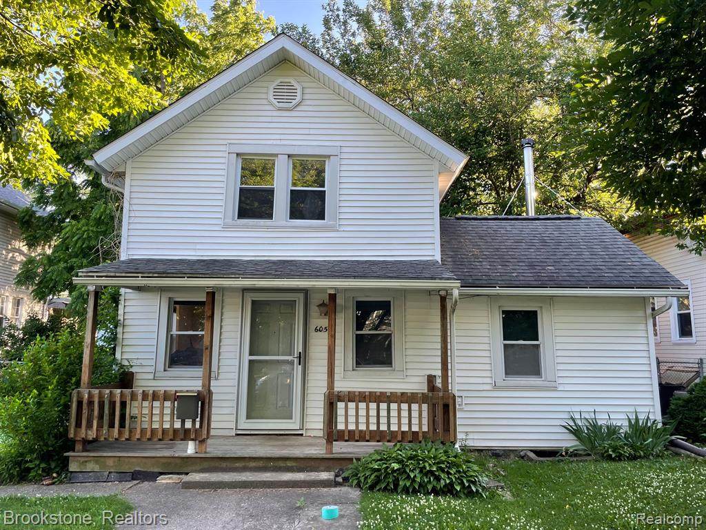605 5TH Street - Photo 1